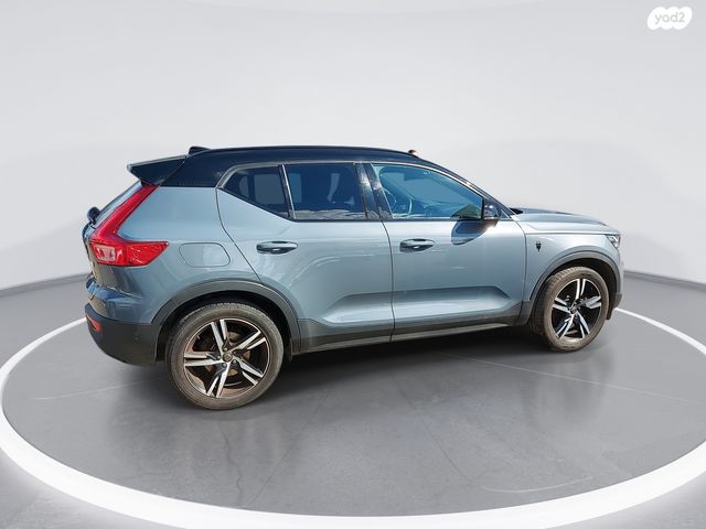 מודעת רכב וולוו XC40