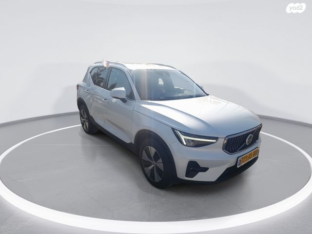 מודעת רכב וולוו XC40 2