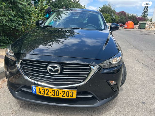 מודעת רכב מאזדה CX-3