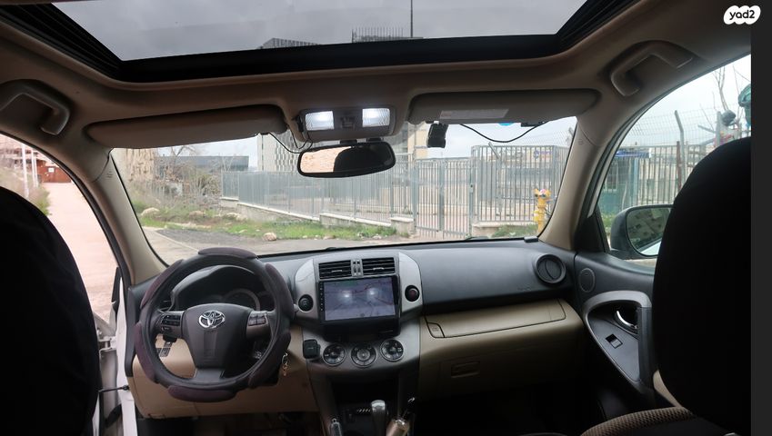 מודעת רכב טויוטה RAV4
