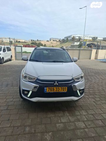 מודעת רכב מיצובישי ASX