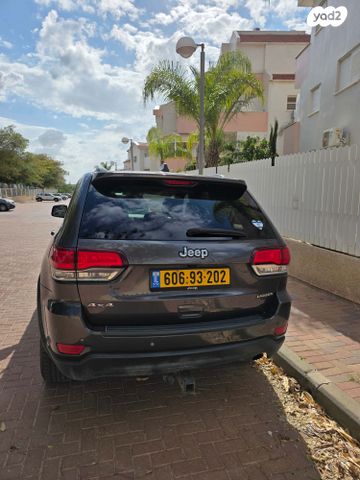 מודעת רכב ג'יפ גרנד צ'ירוקי