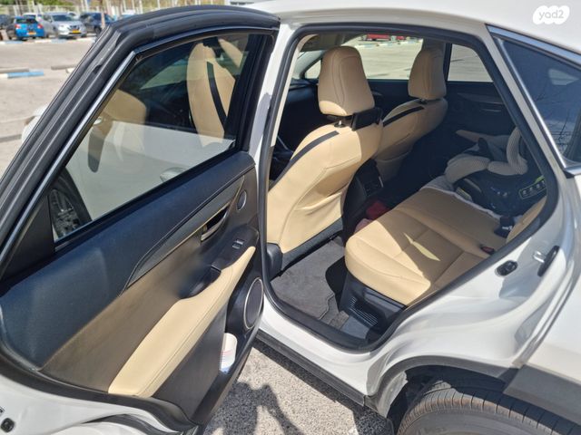 מודעת רכב לקסוס NX