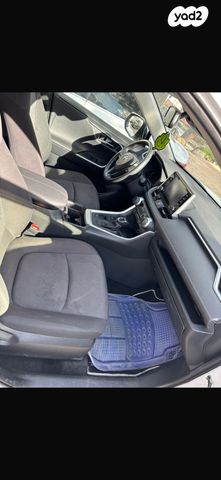 מודעת רכב טויוטה RAV4