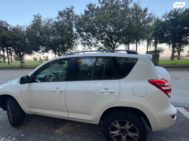 מודעת רכב טויוטה RAV4