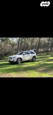 מודעת רכב ג'יפ גרנד צ'ירוקי