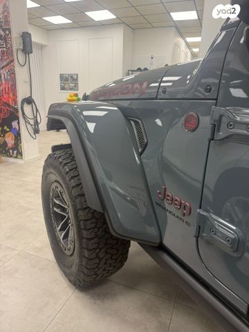 מודעת רכב ג'יפ רנגלר