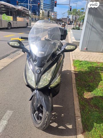 מודעת רכב סאן יאנג ג'וי-מקס 300 XI