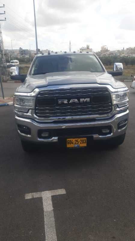 מודעת רכב דודג'