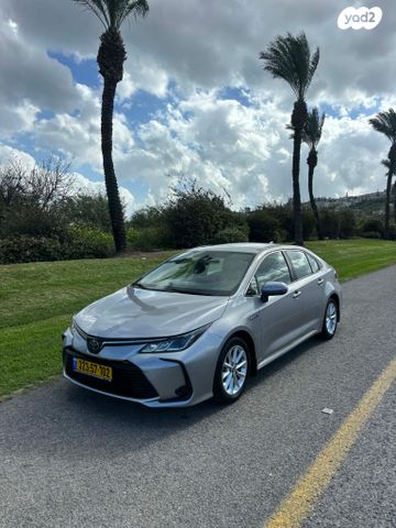 מודעת רכב טויוטה קורולה