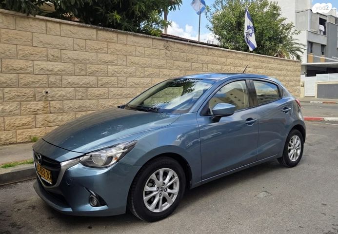 מודעת רכב מאזדה 2