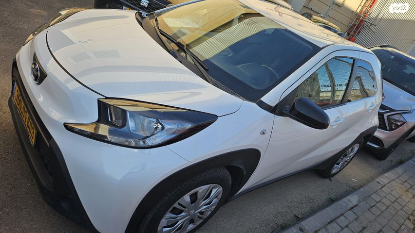 מודעת רכב טויוטה אייגו X