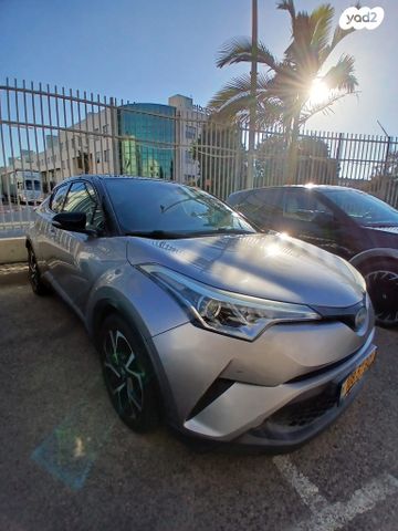 מודעת רכב טויוטה C-HR