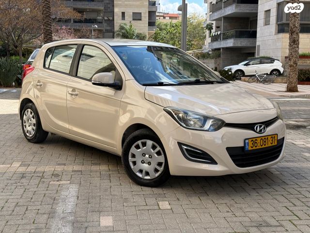 מודעת רכב יונדאי i20