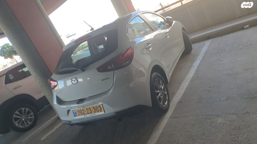 מודעת רכב מאזדה 2
