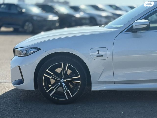 מודעת רכב ב מ וו סדרה 3 2