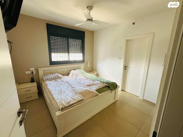 הרב ישעיהו משורר 18