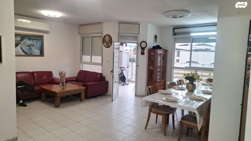 הרב צבי יהודה 11