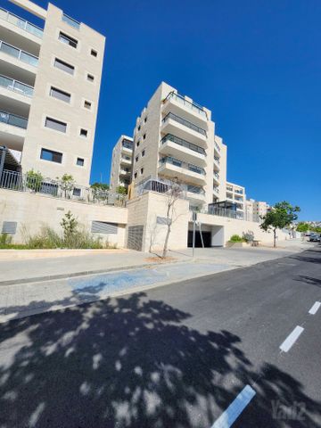 דירה למכירה בירושלים — 2