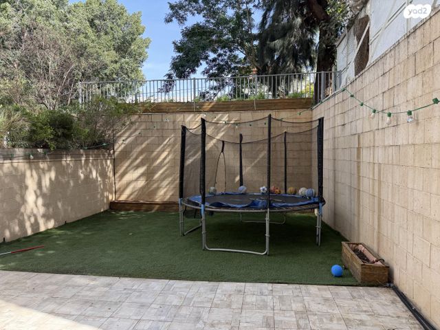 בן גוריון 63