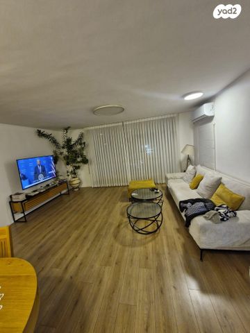 יהודה בורלא 50