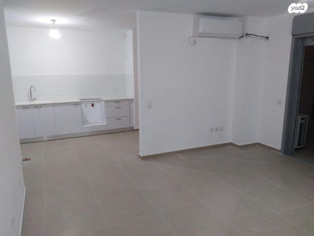 אליהו הנביא 56