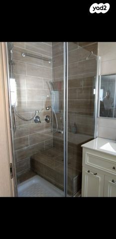 הרב עוזיאל 25