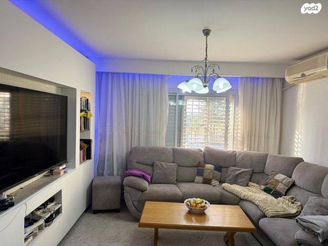 סמטת שלמה המלך 115