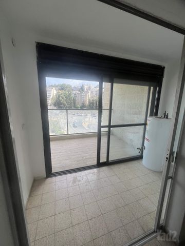 דירה למכירה בירושלים (תיווך) — 4