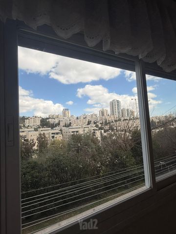 דירה למכירה בירושלים (תיווך) — 4