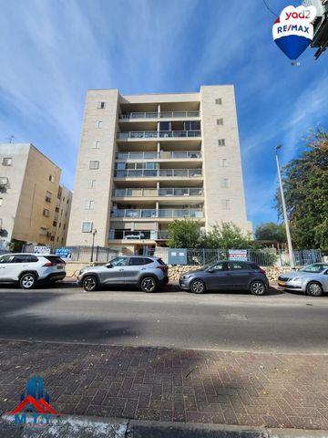 טייטלבאום 12