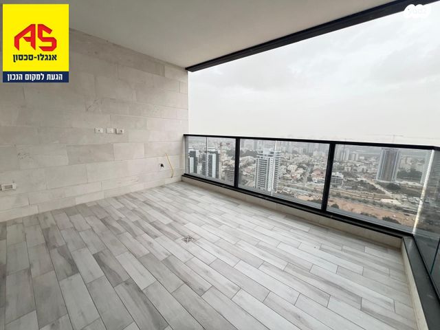 אמנון ליפקין שחק 