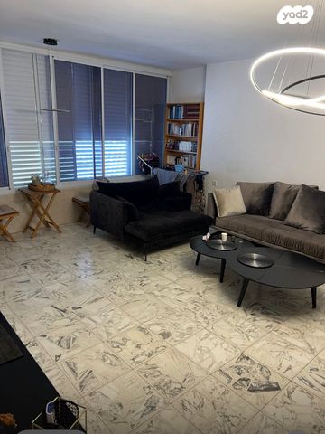 שדרות העצמאות 