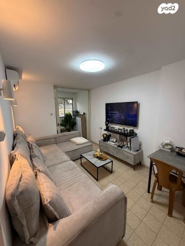 ד"ר יהושע טהון 