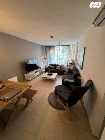 דירה, רסקו ב', חולון