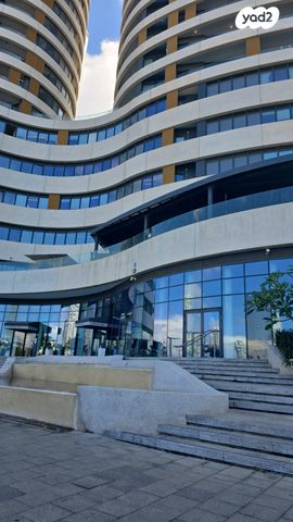 דרך מנחם בגין 158