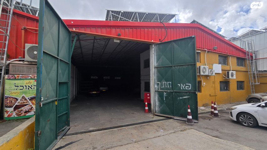 חנויות/ שטח מסחרי