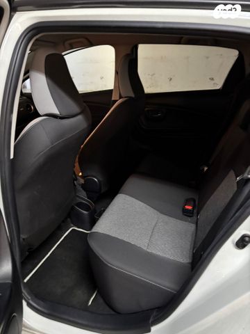 מודעת רכב טויוטה יאריס