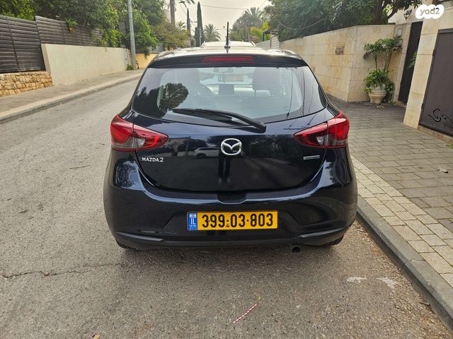 מודעת רכב מאזדה 2