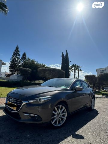 מודעת רכב מאזדה 3