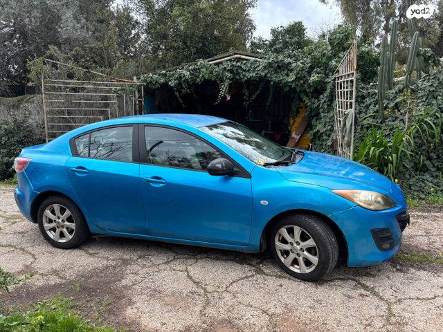 מודעת רכב מאזדה 3