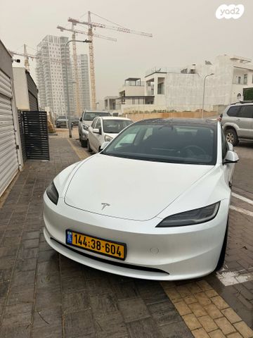 מודעת רכב טסלה מודל 3