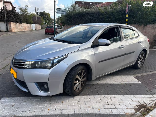 מודעת רכב טויוטה קורולה