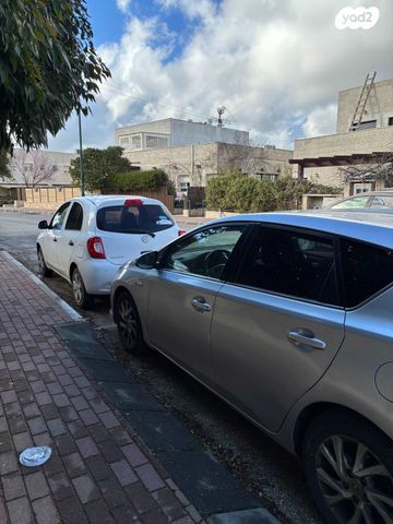 מודעת רכב טויוטה אוריס