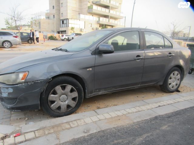 מודעת רכב מיצובישי לנסר