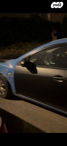 מודעת רכב מאזדה 3