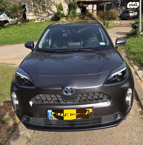 מודעת רכב טויוטה יאריס קרוס