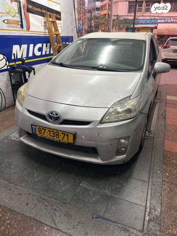 מודעת רכב טויוטה פריוס