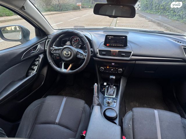 מודעת רכב מאזדה 3