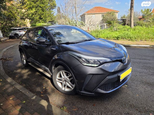 מודעת רכב טויוטה C-HR